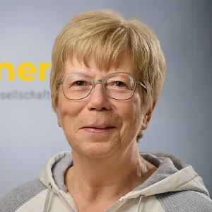Portrait von Ute Dünnebacke – Steuerfachangestellte. Portrait von Ute Dünnebacke - Steuerfachangestellte.