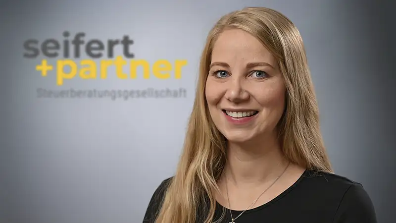 Portrait von Daniela Marino - Steuerassistentin.