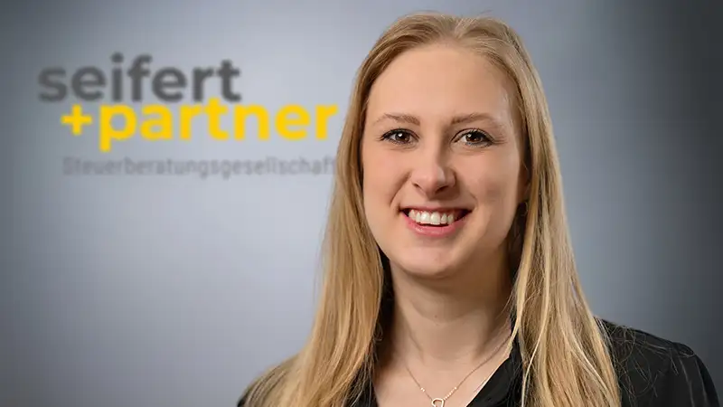 Portrait von Mirella Teichert - Sekretariat.